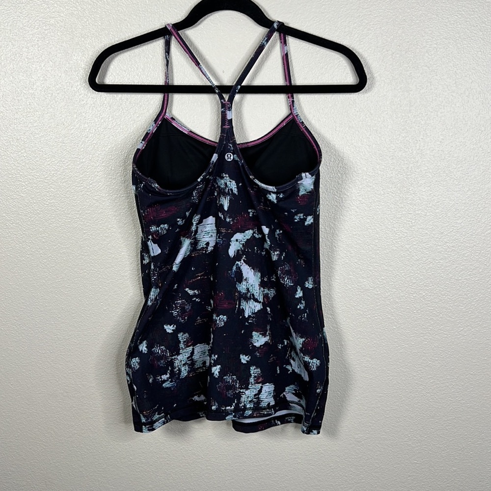Lululemon Workout Sports Top with Built In Padded Bra - Picture 2 of 3